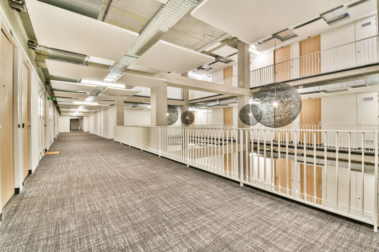 Foto 20 van Van Vollenhovenstraat 3-315