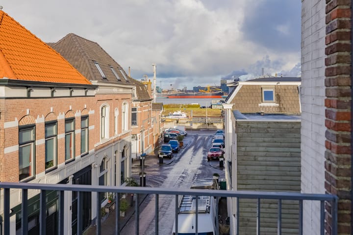 Photo 2 of Prins Hendrikstraat 81