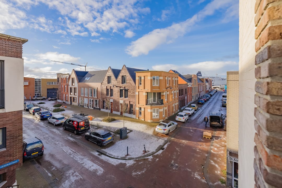 Photo 16 of Prins Hendrikstraat 81