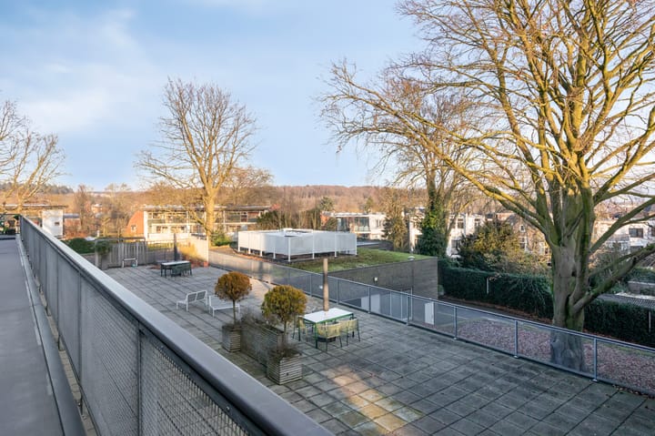 Photo 4 of Van Lawick van Pabststraat 112