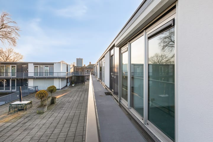 Photo 33 of Van Lawick van Pabststraat 112