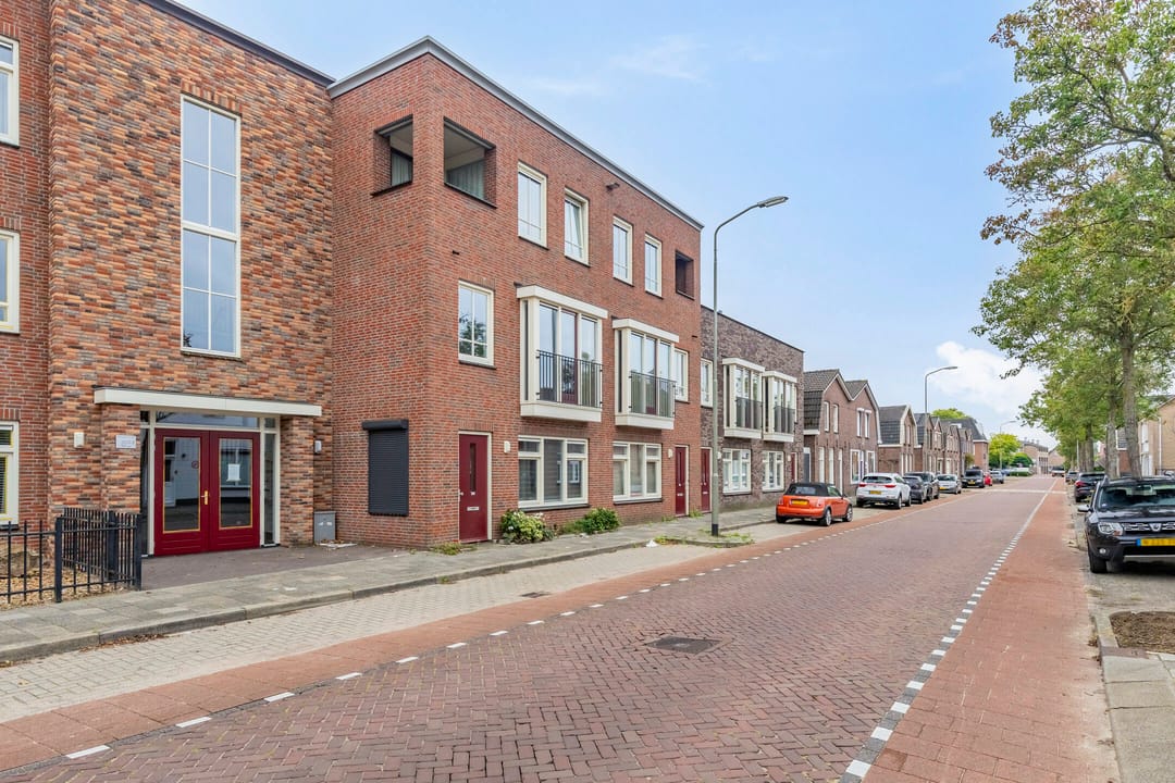 Foto 7 van Berghemseweg 183