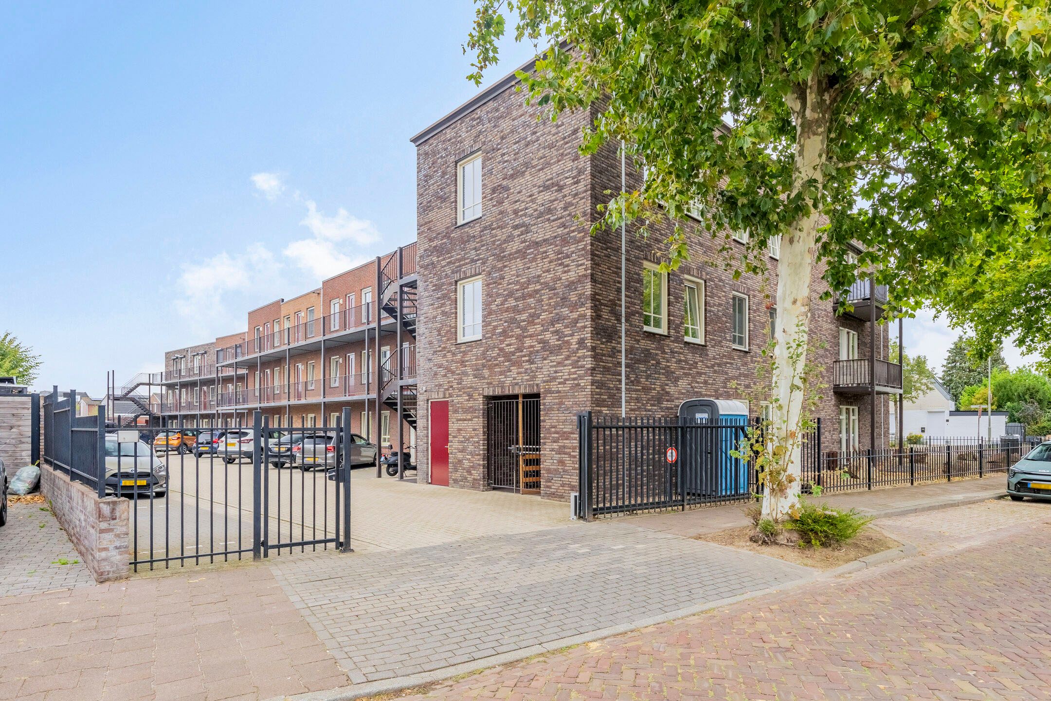 Foto 42 van Berghemseweg 183