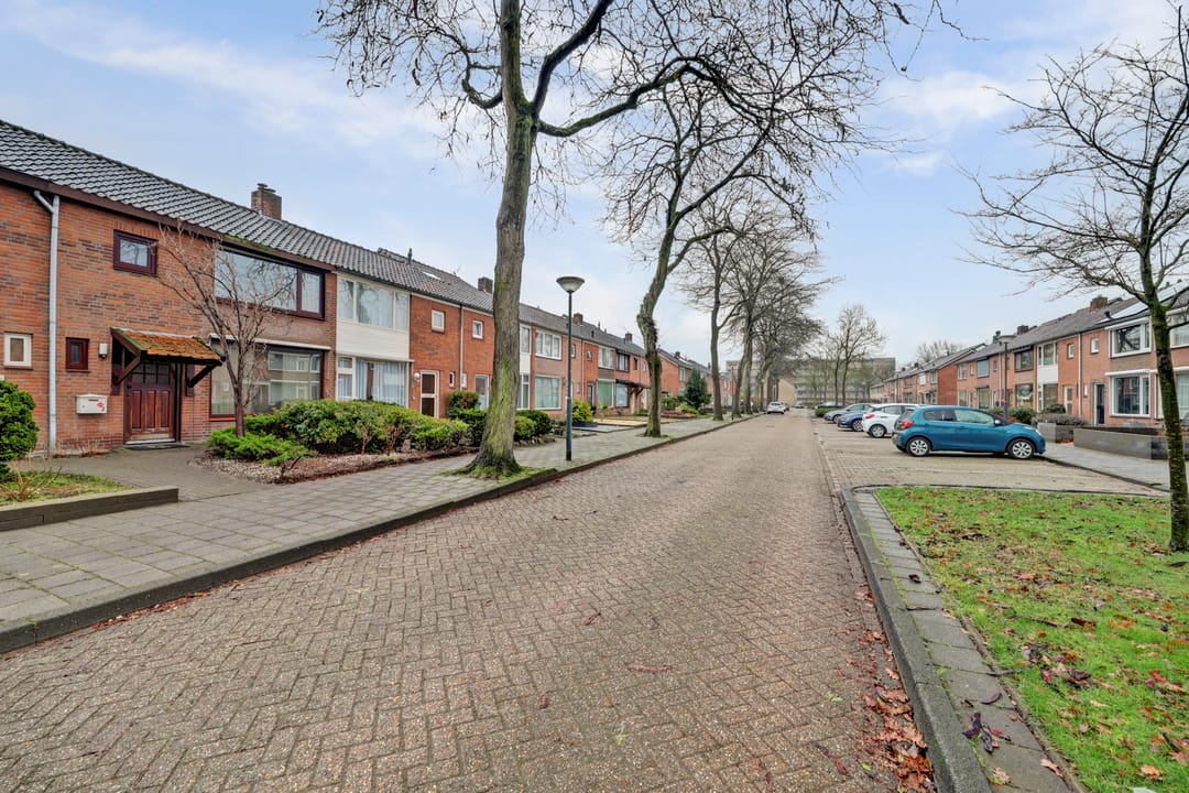 Foto 32 van Poelruitstraat 3