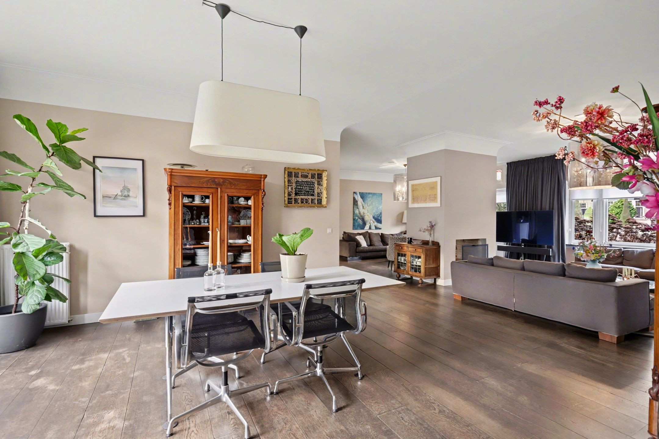 Foto 15 van Marthalaan 16