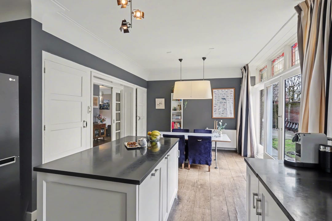 Foto 23 van Marthalaan 16