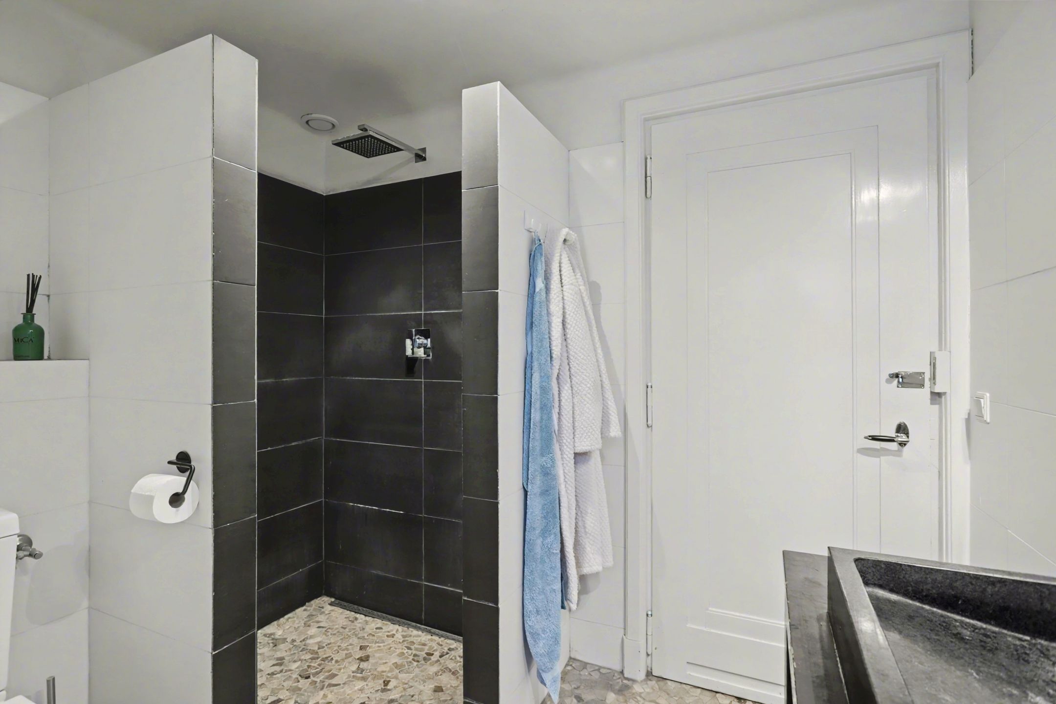 Foto 33 van Marthalaan 16