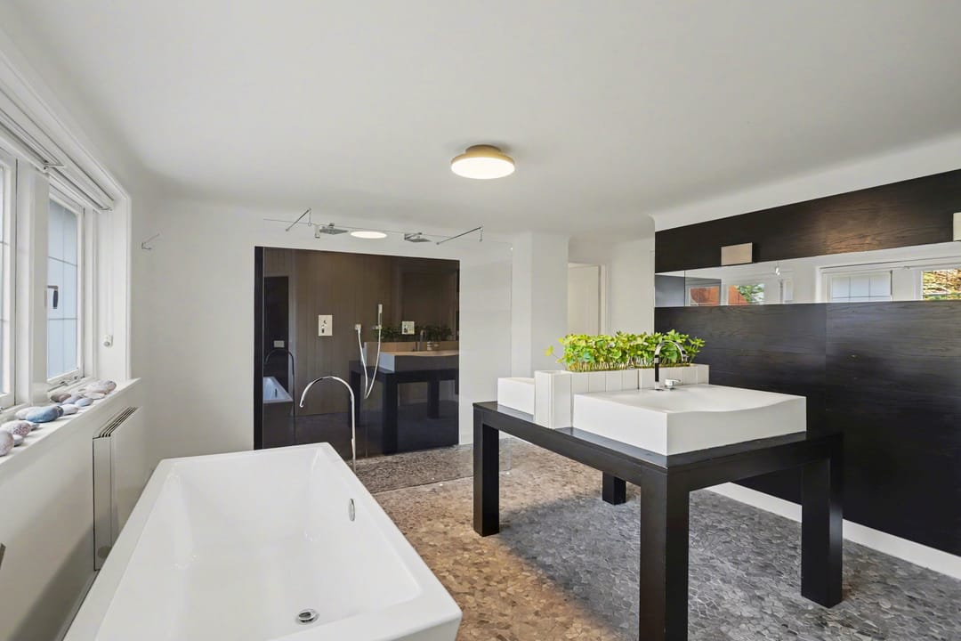 Foto 46 van Marthalaan 16