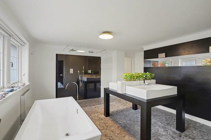 Photo 46 of Marthalaan 16