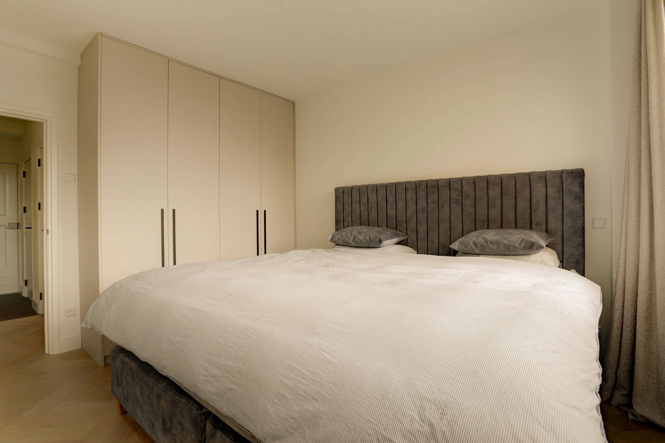 Photo 18 of Burgemeester van Alphenstraat 59-F3