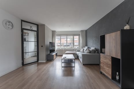 Jan Gooskaai 34 secondary image