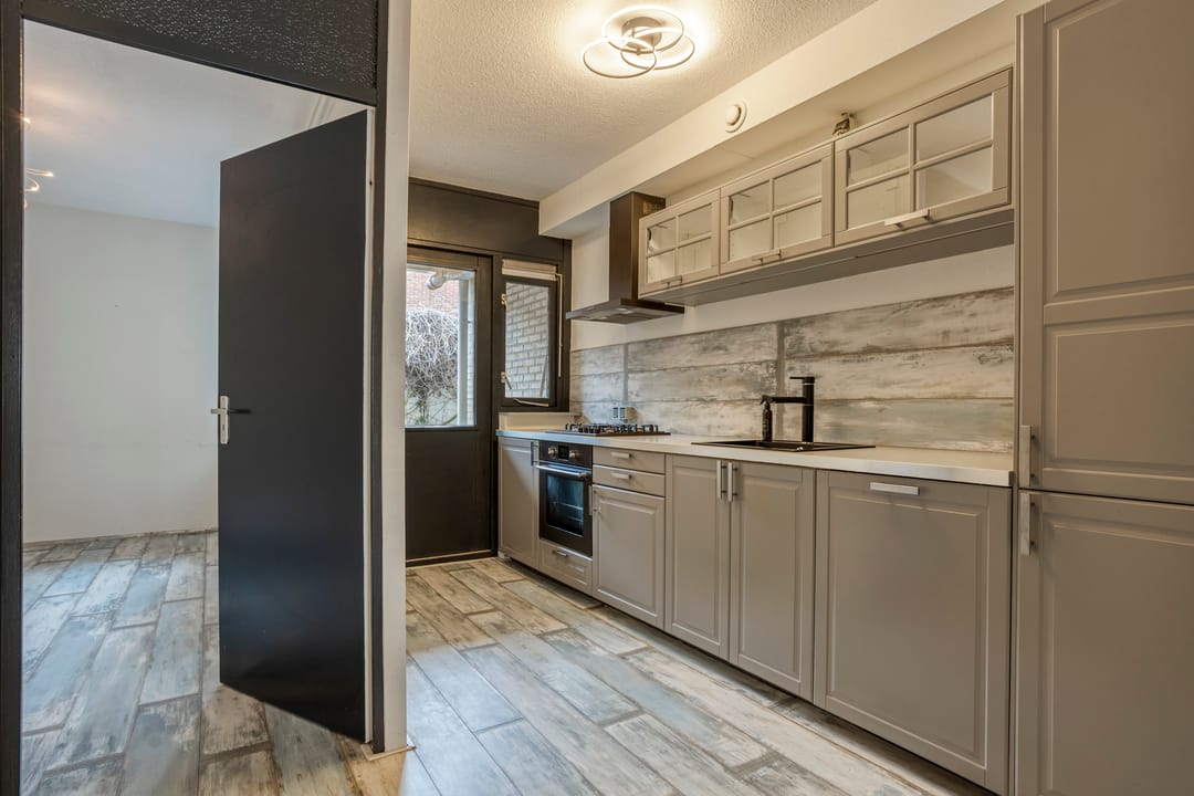 Photo 11 of Oldenzaalsestraat 92