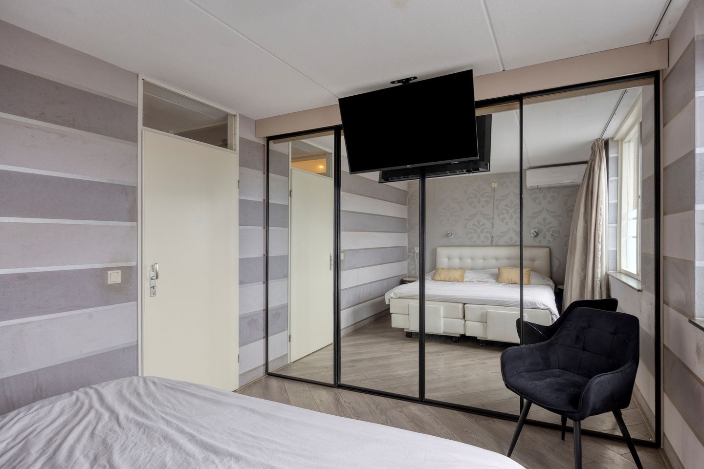 Foto 34 van Willem Barentsstraat 38