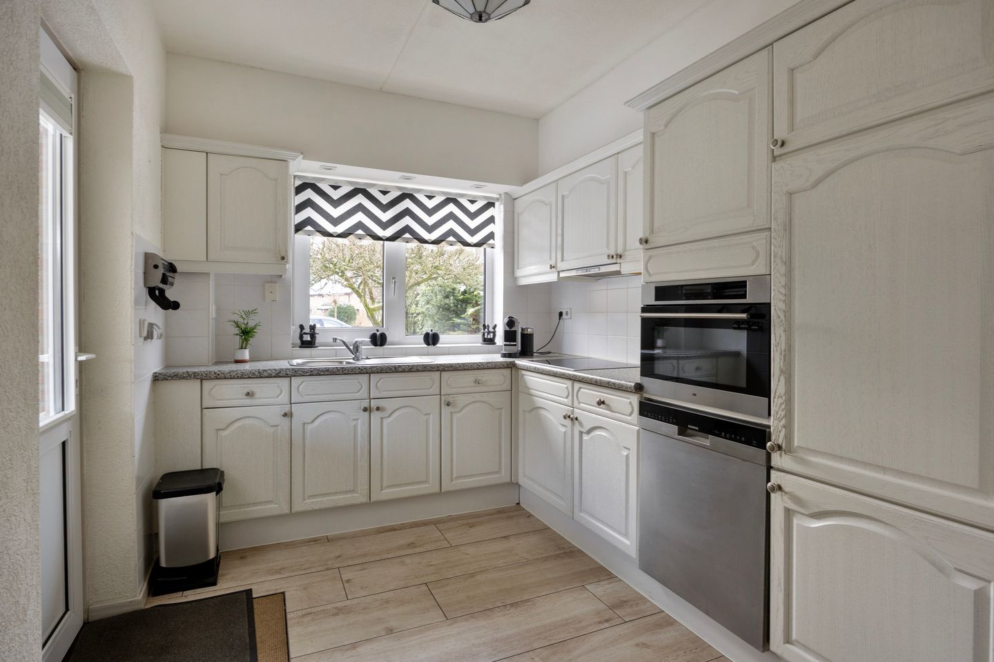 Foto 10 van Peter van Anrooylaan 36