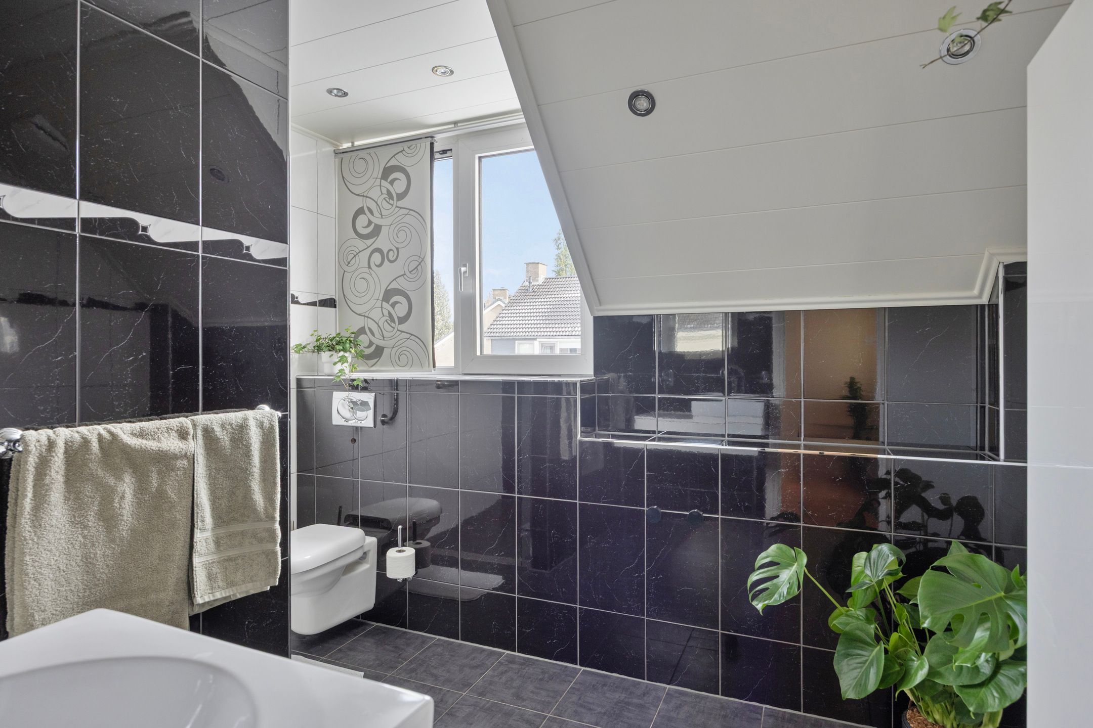 Foto 18 van Peter van Anrooylaan 36