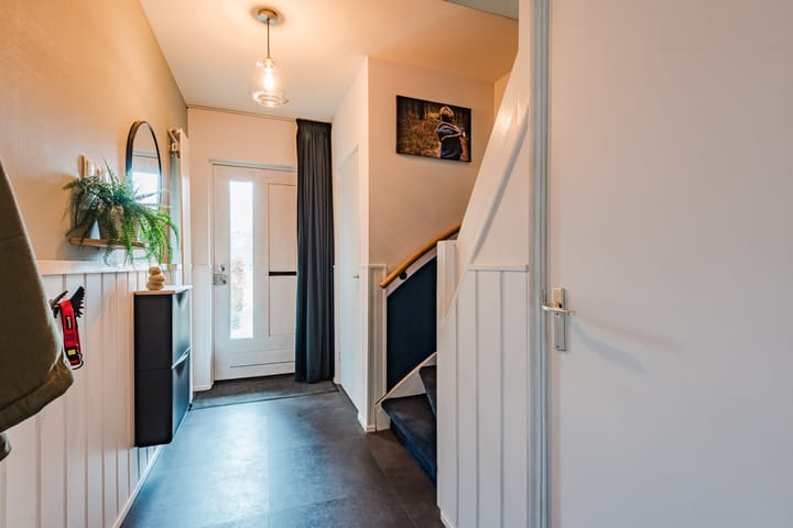 Photo 3 of Middenlaan 40