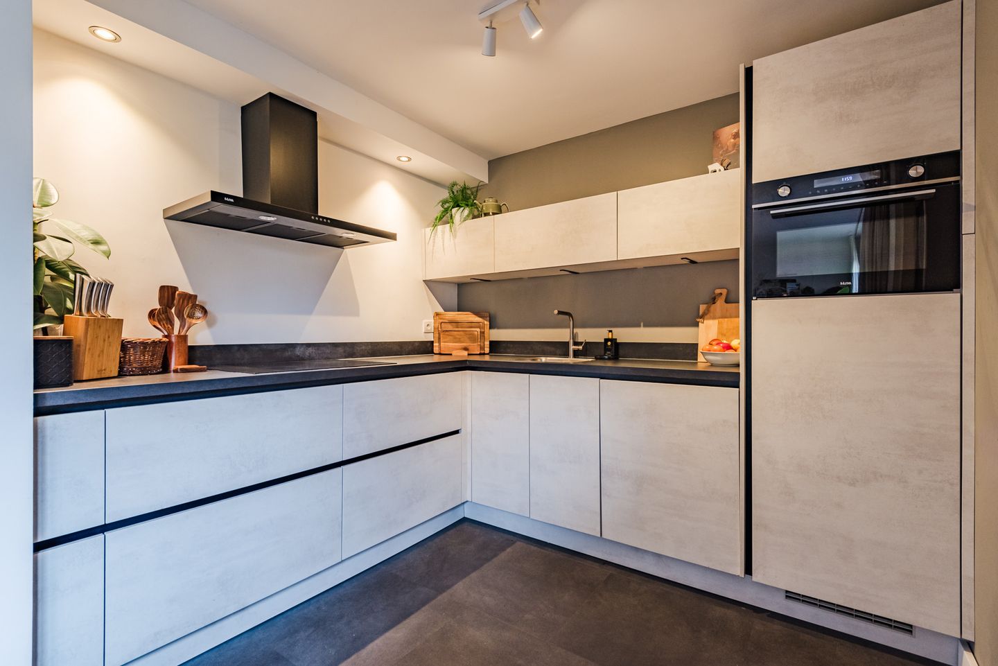 Photo 19 of Middenlaan 40