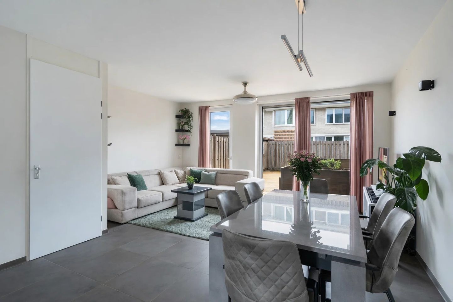 Foto 10 van IJmeerstraat 87