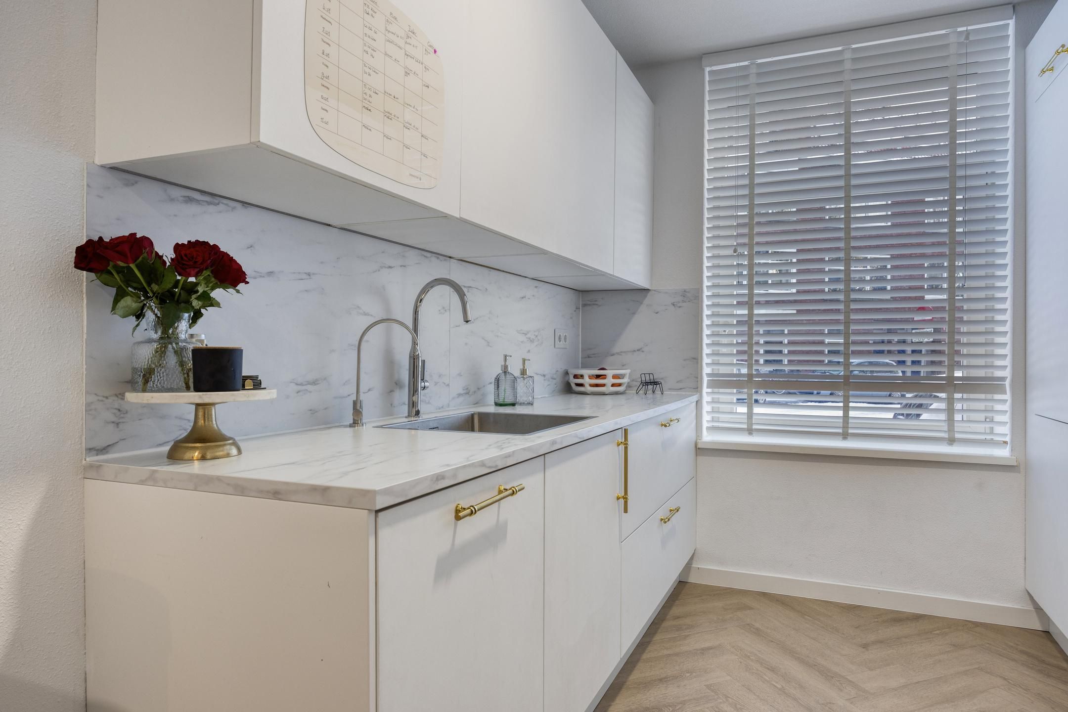 Foto 12 van Moerkerkestraat 25-B