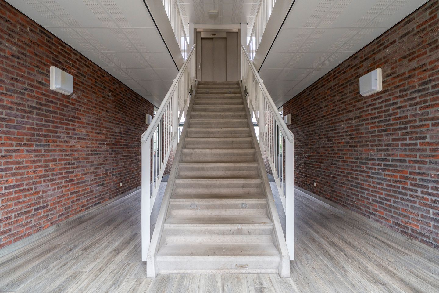 Photo 10 of Charley Tooropstraat 6