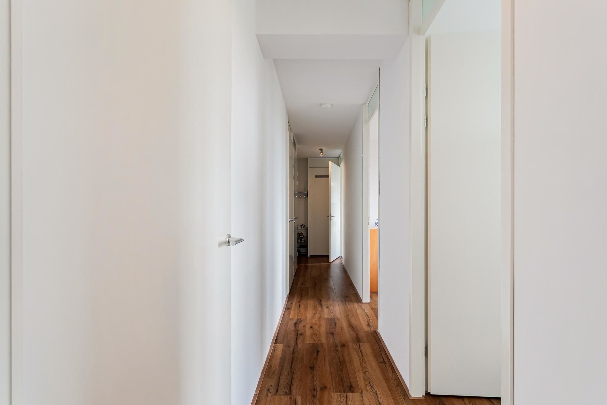 Photo 21 of Leemhorststraat 92