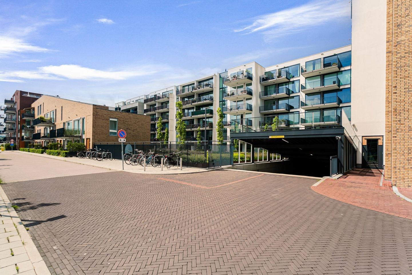 Photo 34 of Leemhorststraat 92