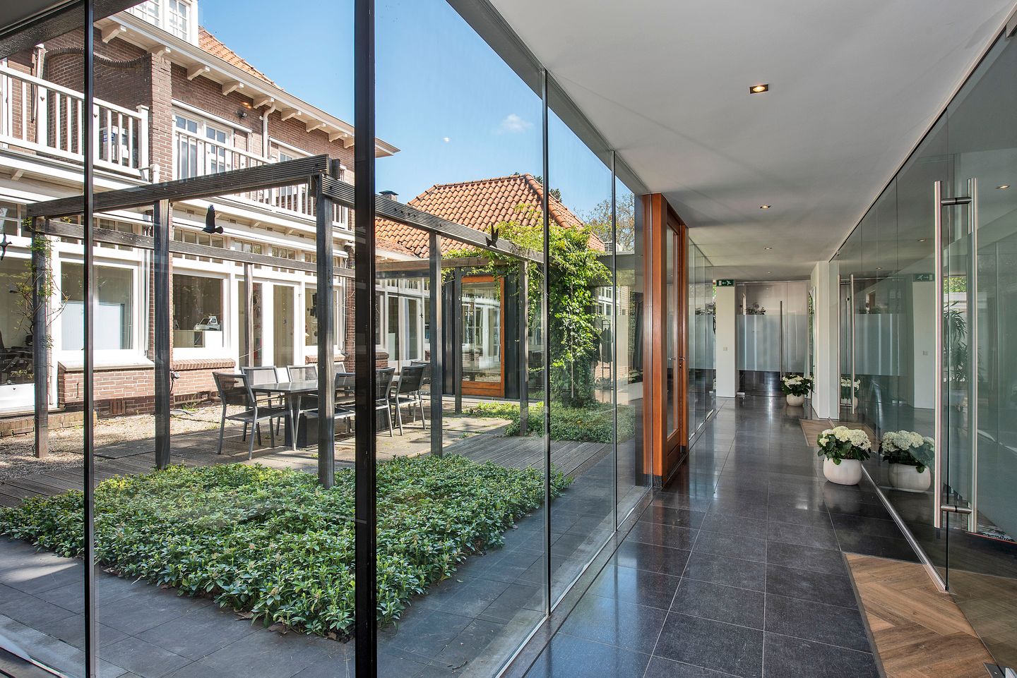 Bekijk foto 5 van M.H. Tromplaan 33