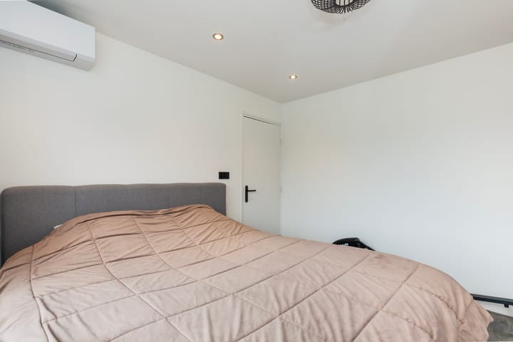 Foto 18 van Lange Tiendweg 91