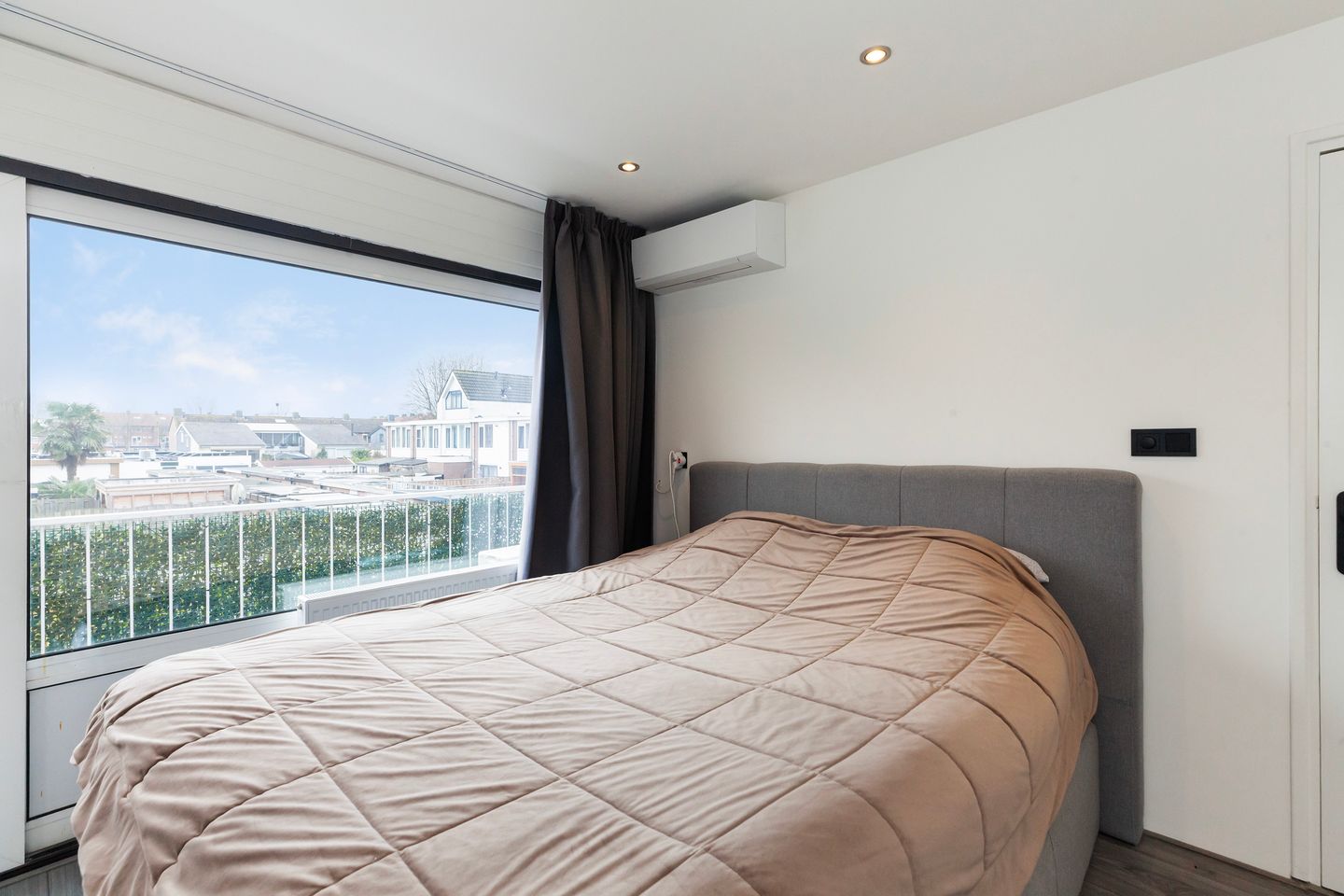 Foto 19 van Lange Tiendweg 91