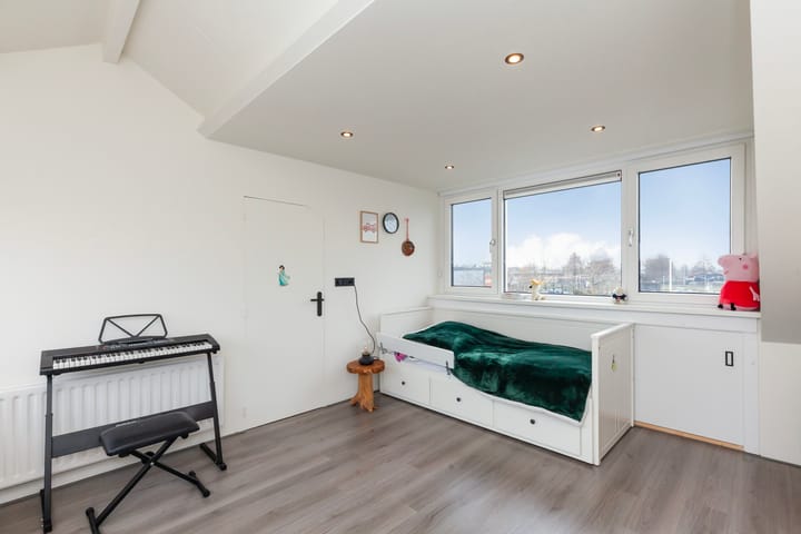 Foto 32 van Lange Tiendweg 91