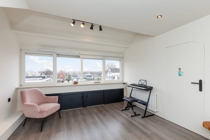 Foto 31 van Lange Tiendweg 91