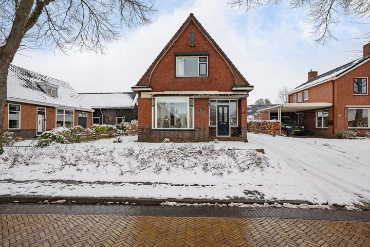 Photo 2 of Schoolstraat 60