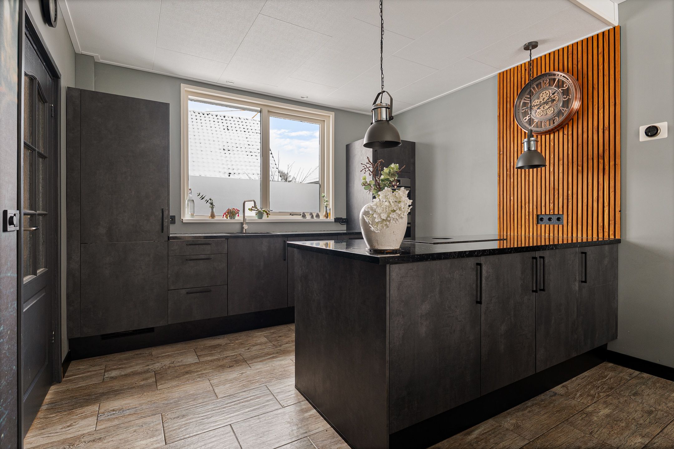 Foto 12 van Schoolstraat 60