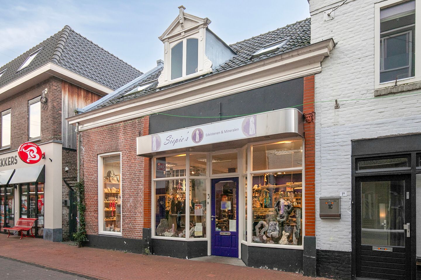 View photo 2 of Kalverstraat 3