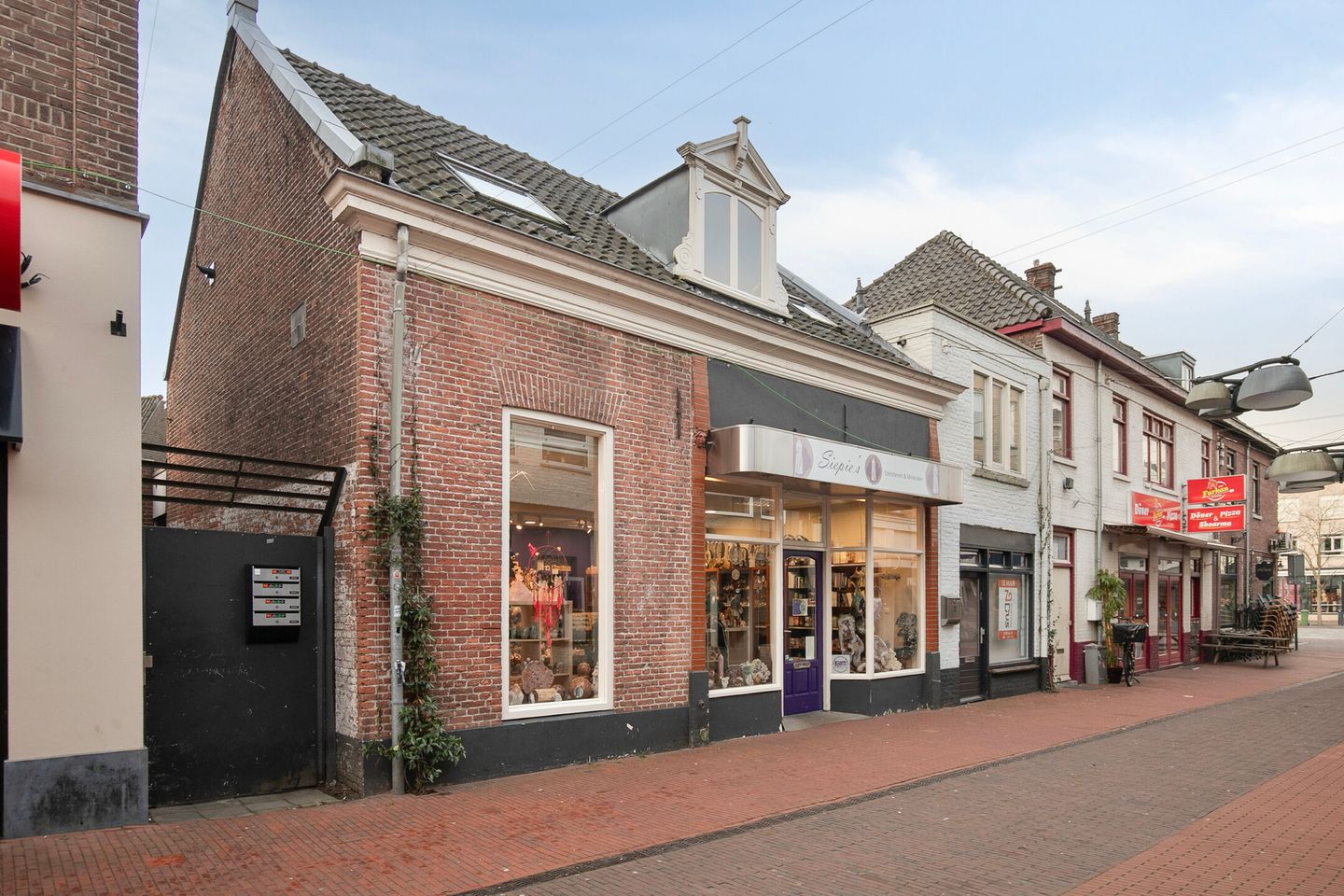 View photo 4 of Kalverstraat 3