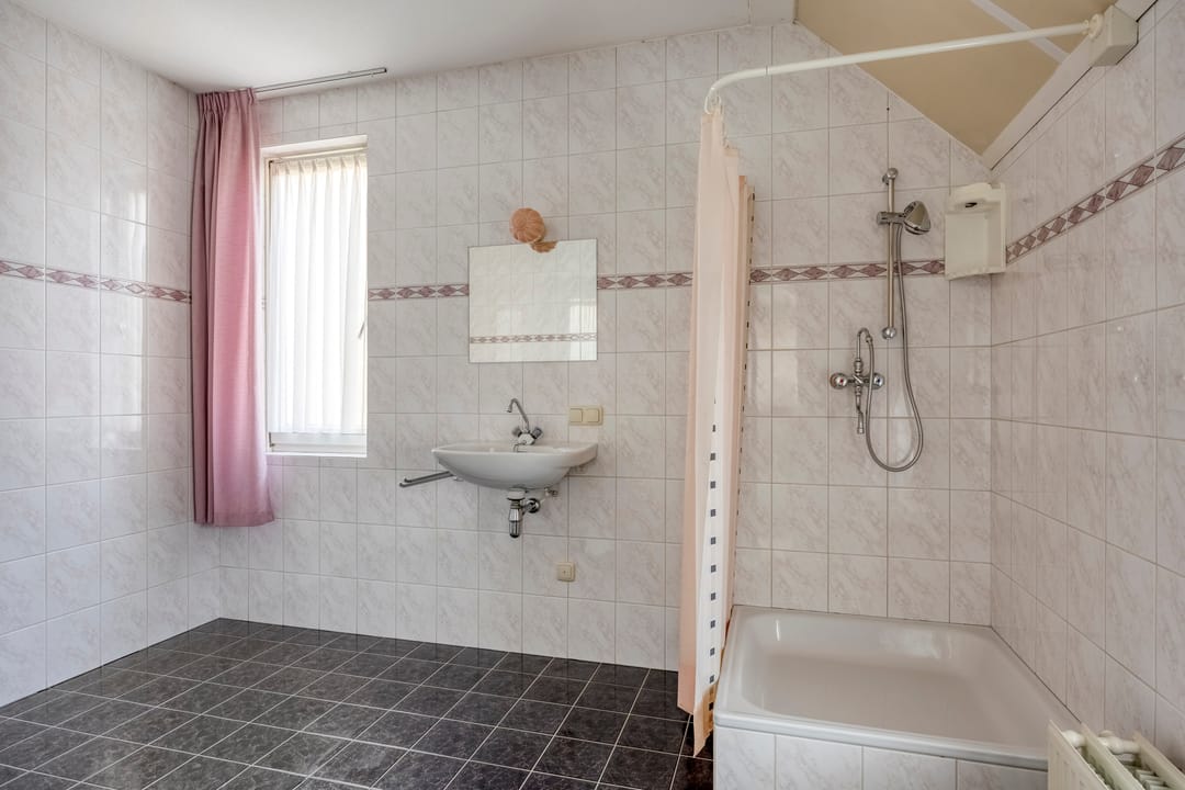 Photo 38 of Hendrik Herpstraat 4