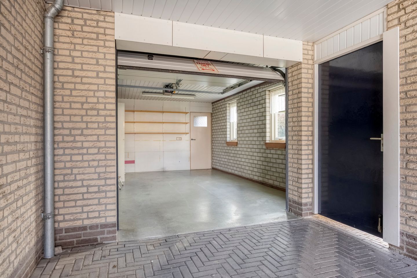 Photo 49 of Hendrik Herpstraat 4