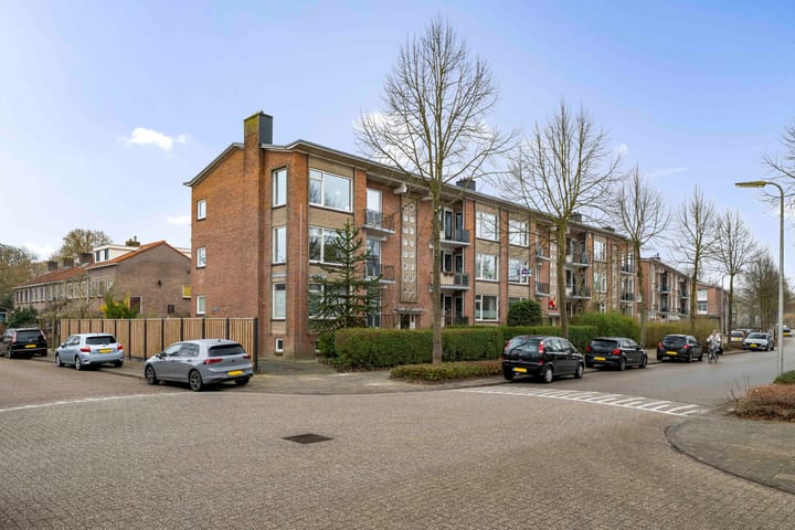 Foto 1 van Joost van den Vondellaan 11