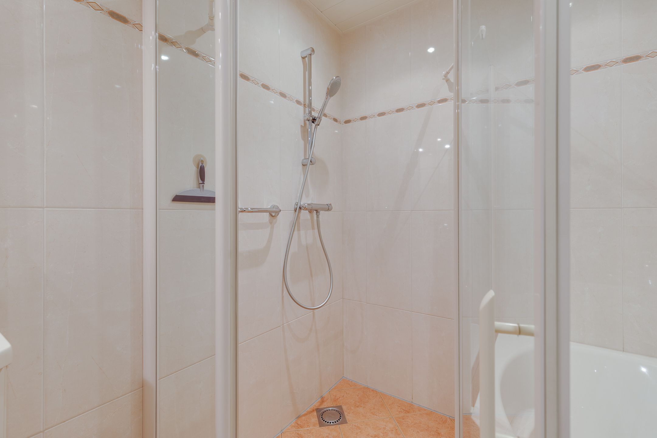 Photo 12 of Varsseveldsestraatweg 29-A