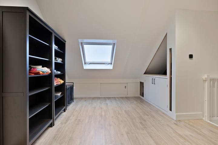 Photo 4 of Veenmos 45