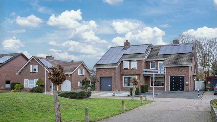 Photo 2 of Karel van Bronckhorstlaan 23