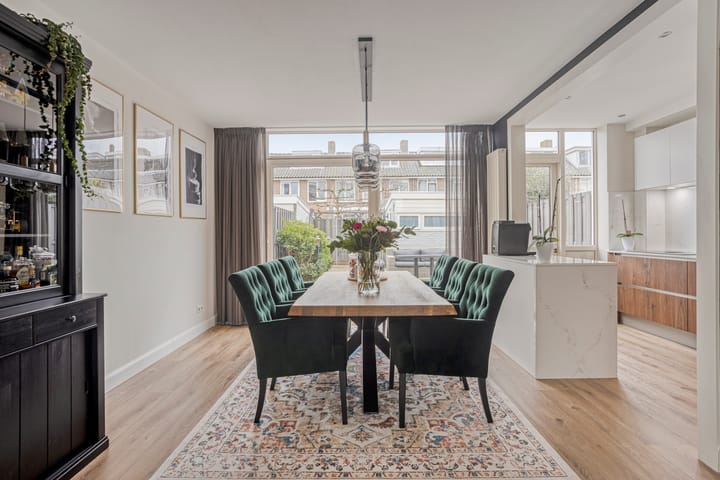 Photo 5 of Lessestraat 55