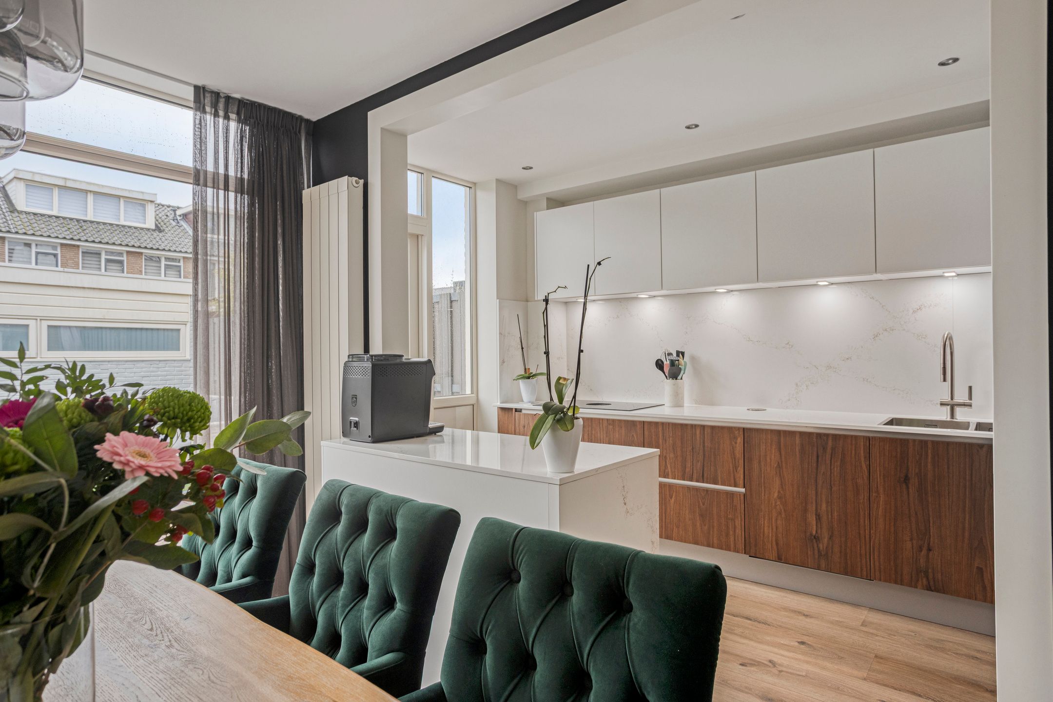 Photo 6 of Lessestraat 55