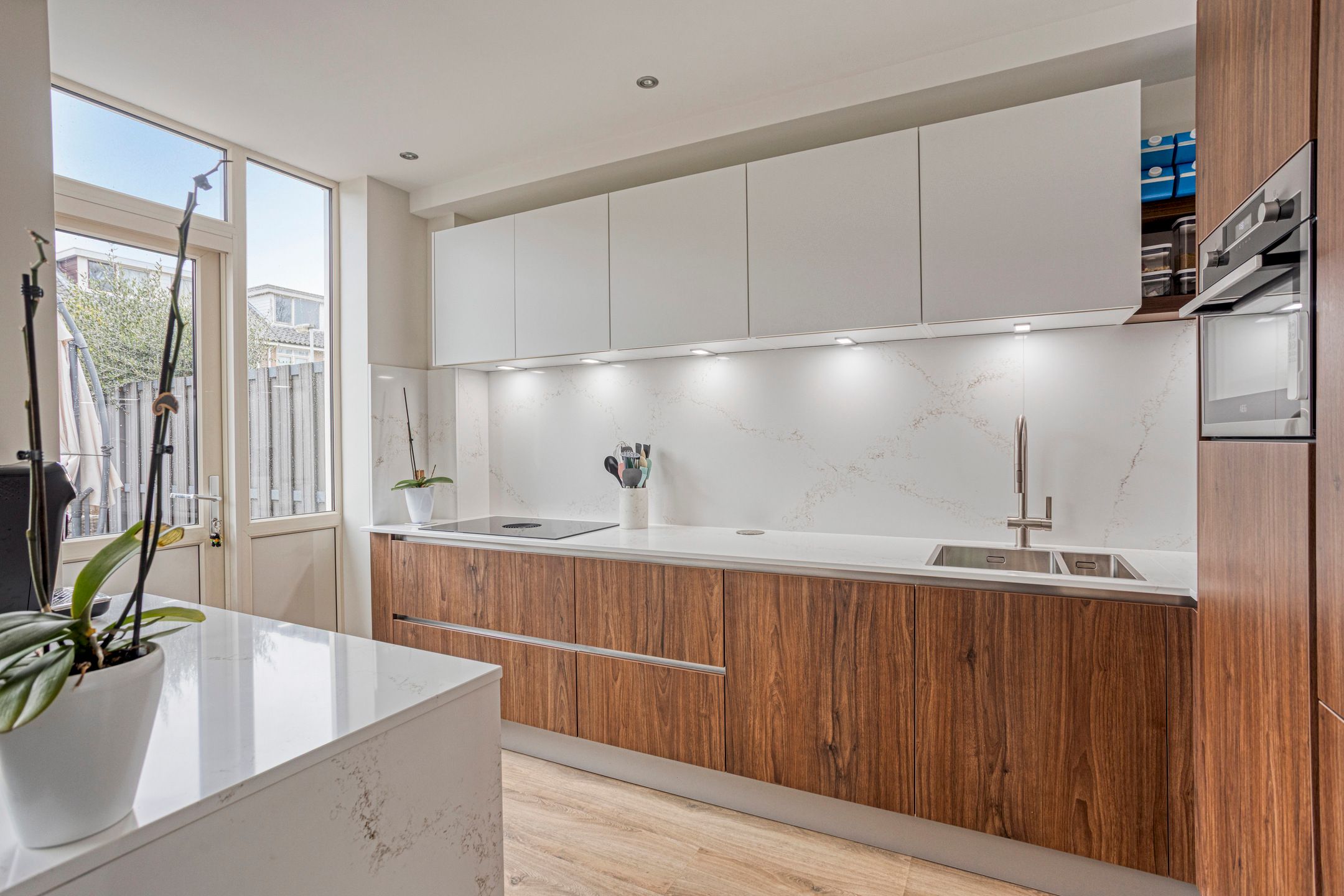 Photo 9 of Lessestraat 55