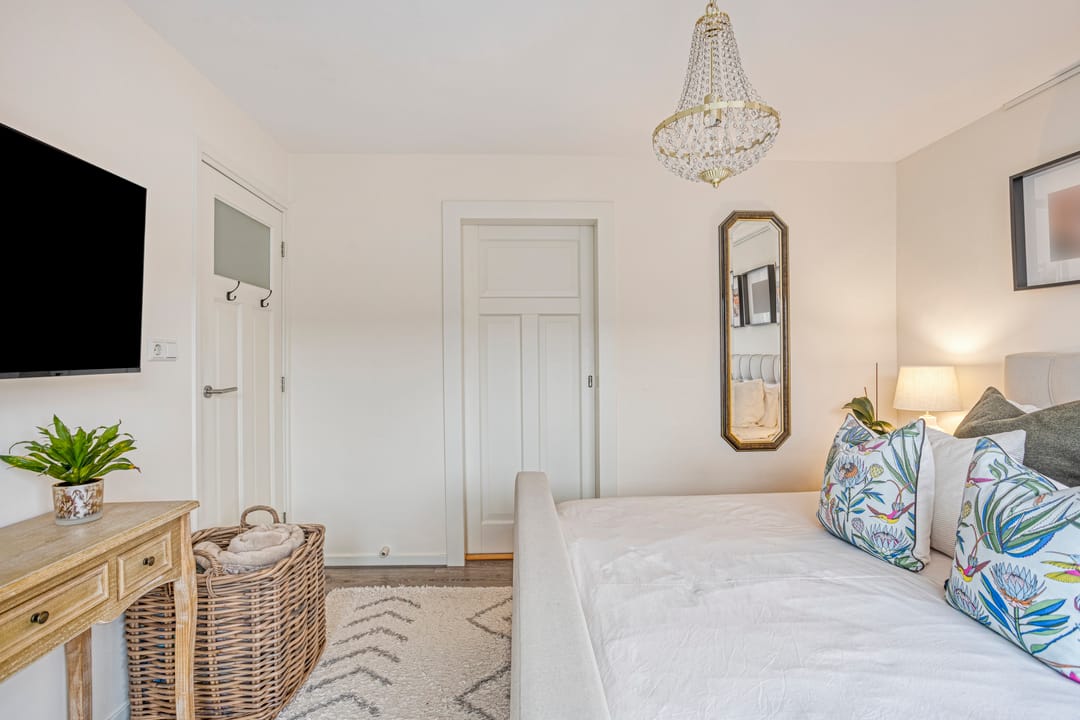 Photo 13 of Lessestraat 55