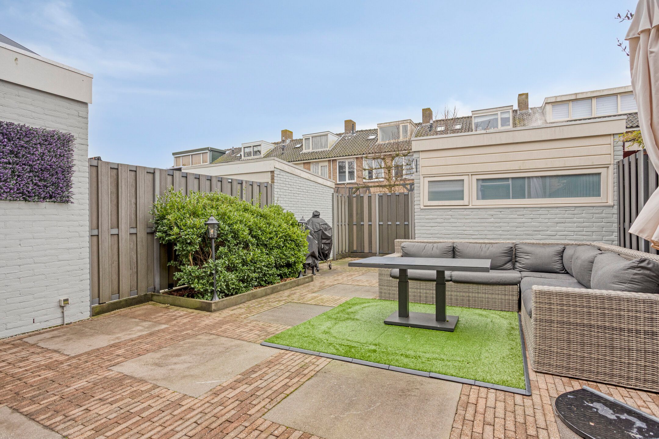 Photo 24 of Lessestraat 55