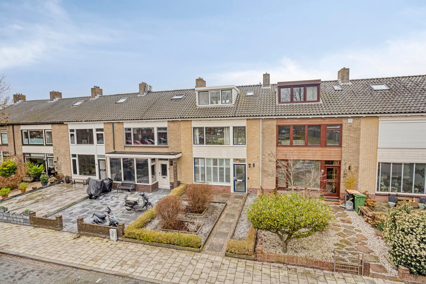 Photo 25 of Lessestraat 55