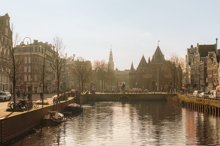 Unique Two-Level Ground Floor Apartment in Historic Central Amsterdam — 42