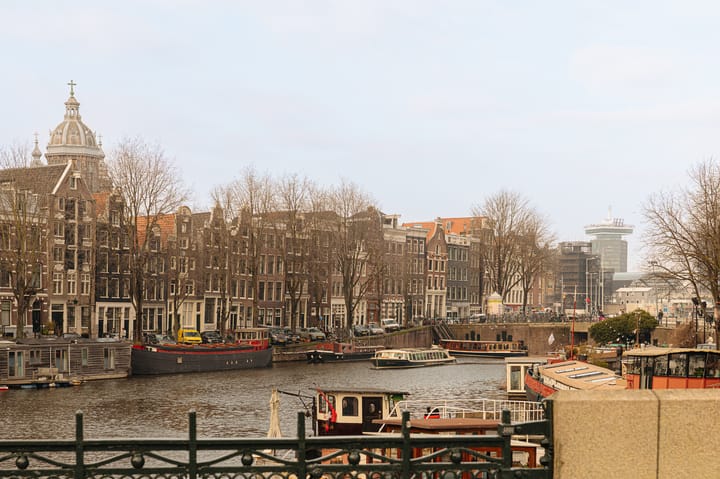 Unique Two-Level Ground Floor Apartment in Historic Central Amsterdam — 44