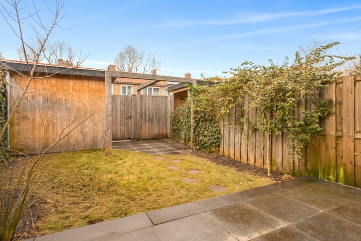 Characteristic Living in Kruiskamp Amersfoort with Sunny Garden and City Centre Nearby — 53